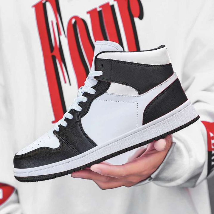 sportsdirect focicipő